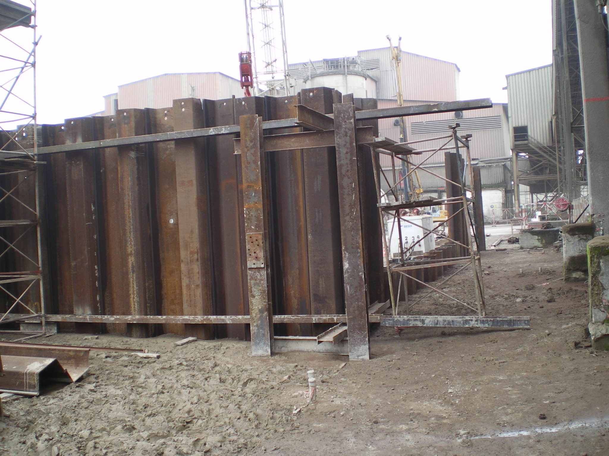 CIMENCAM BK5 - mise en place des palplanches.jpg